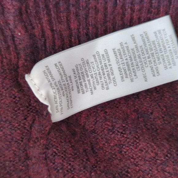 FINAL SALE 🌿COLOR BLOCK SWEATER🌿 - Picture 6 of 6